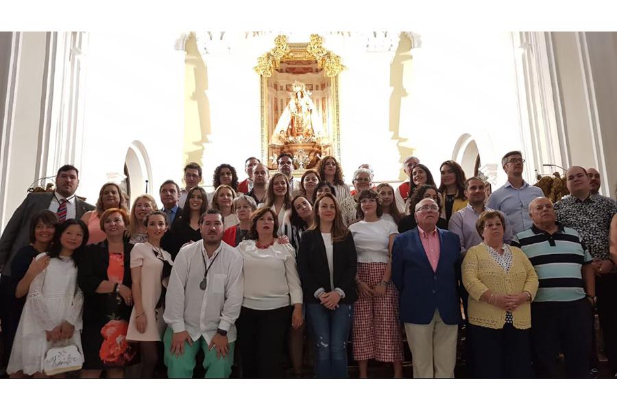 Confirmaciones de adultos en la parroquia Nuestra Señora del Carmen, en Málaga