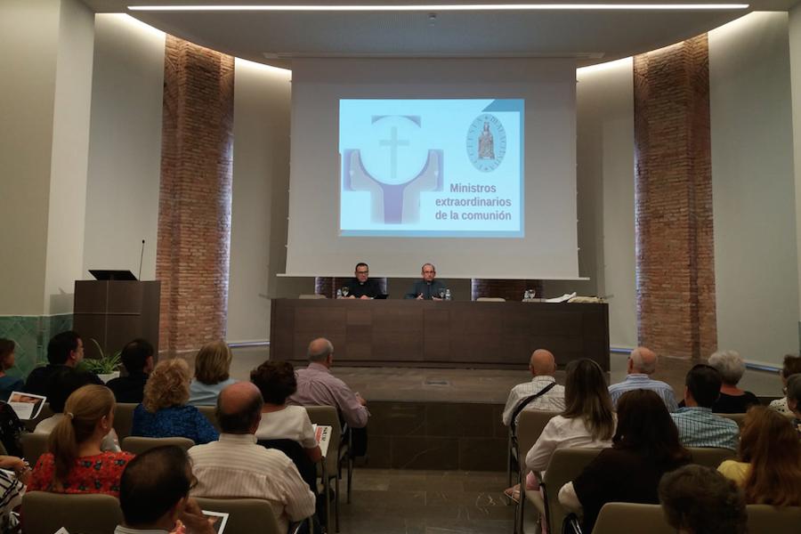 Curso Diocesano para Ministros Extraordinarios de la Comunión // Equipo Diocesano de Liturgia