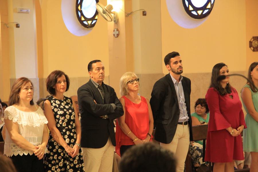 Confirmaciones durante la Misa Estacional en la Visita Pastoral a San Patricio. FOTO: A. FERNÁNDEZ