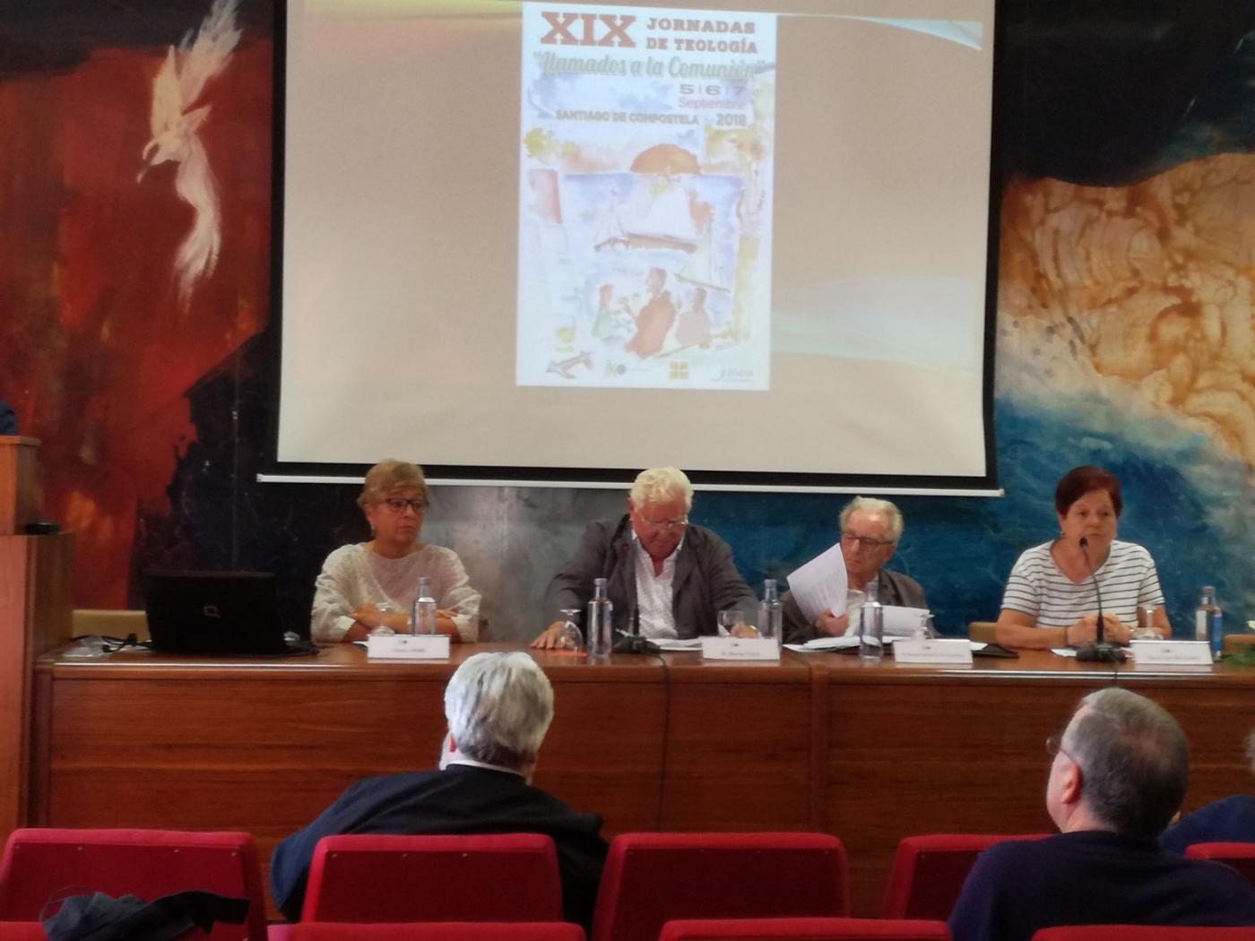 Gloria Uribe, en las Jornadas de Teología "Llamados a la comunión", en Santiago de Compostela