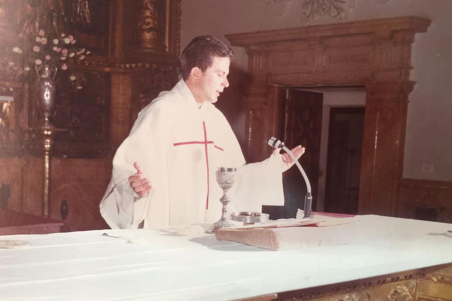 José Luis Linares, en su primera Misa