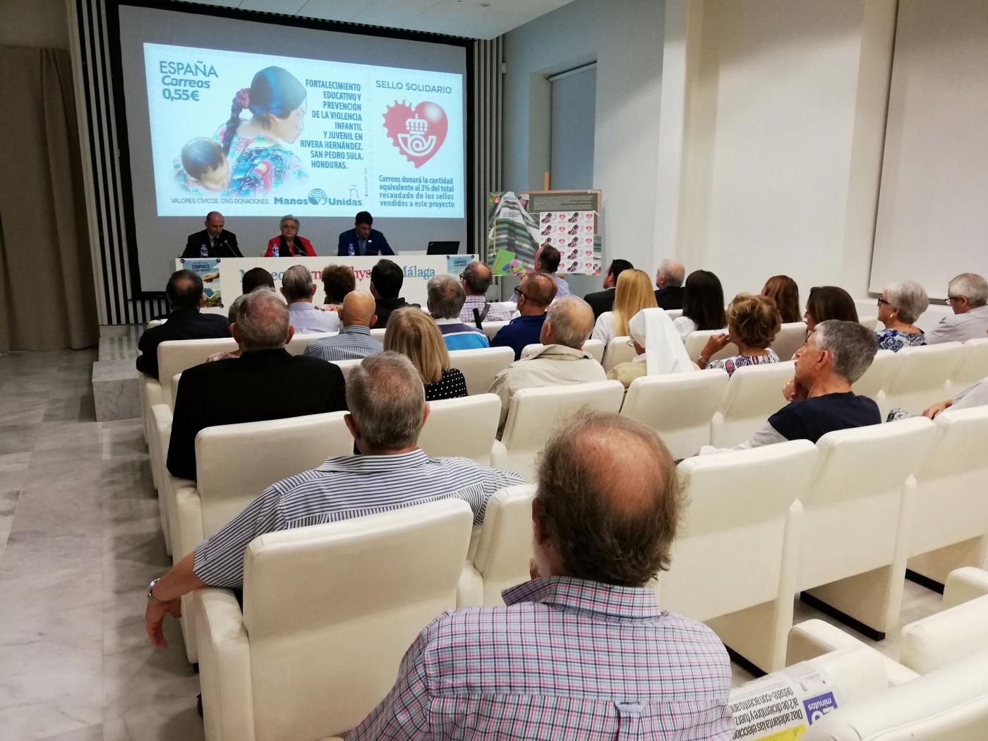 Presentación del sello solidario de Manos Unidas