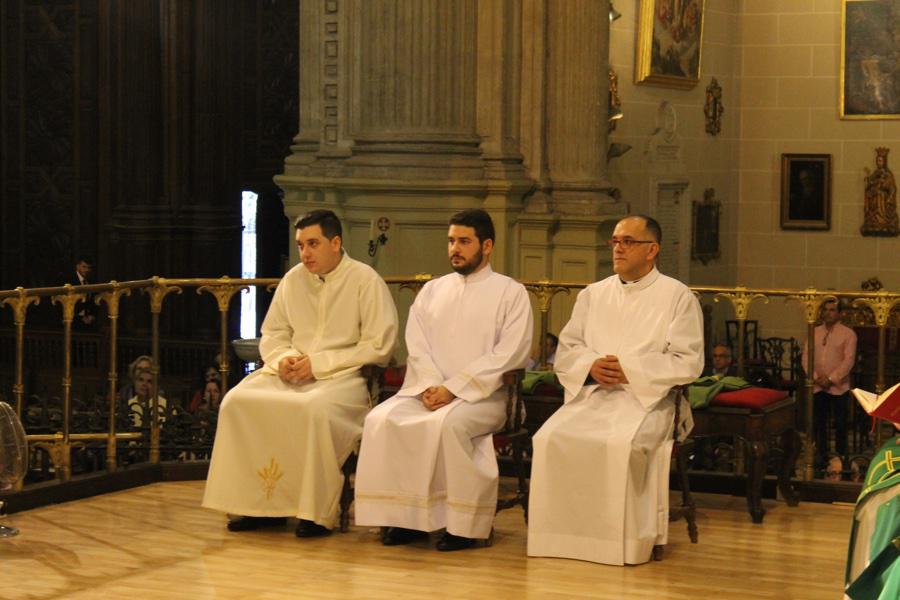 Ordenación de diáconos y ministerio de Lector y Acólito en la Catedral