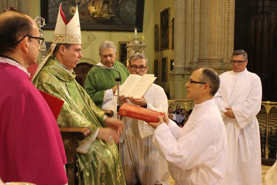 Ordenación de diáconos y ministerio de Lector y Acólito en la Catedral