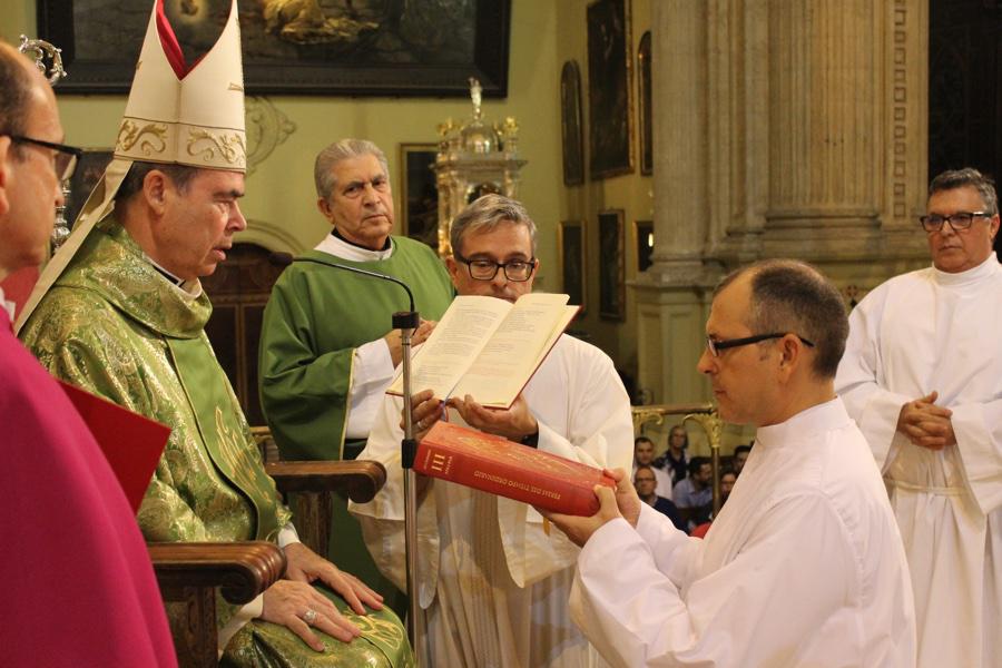 Ordenación de diáconos y ministerio de Lector y Acólito en la Catedral