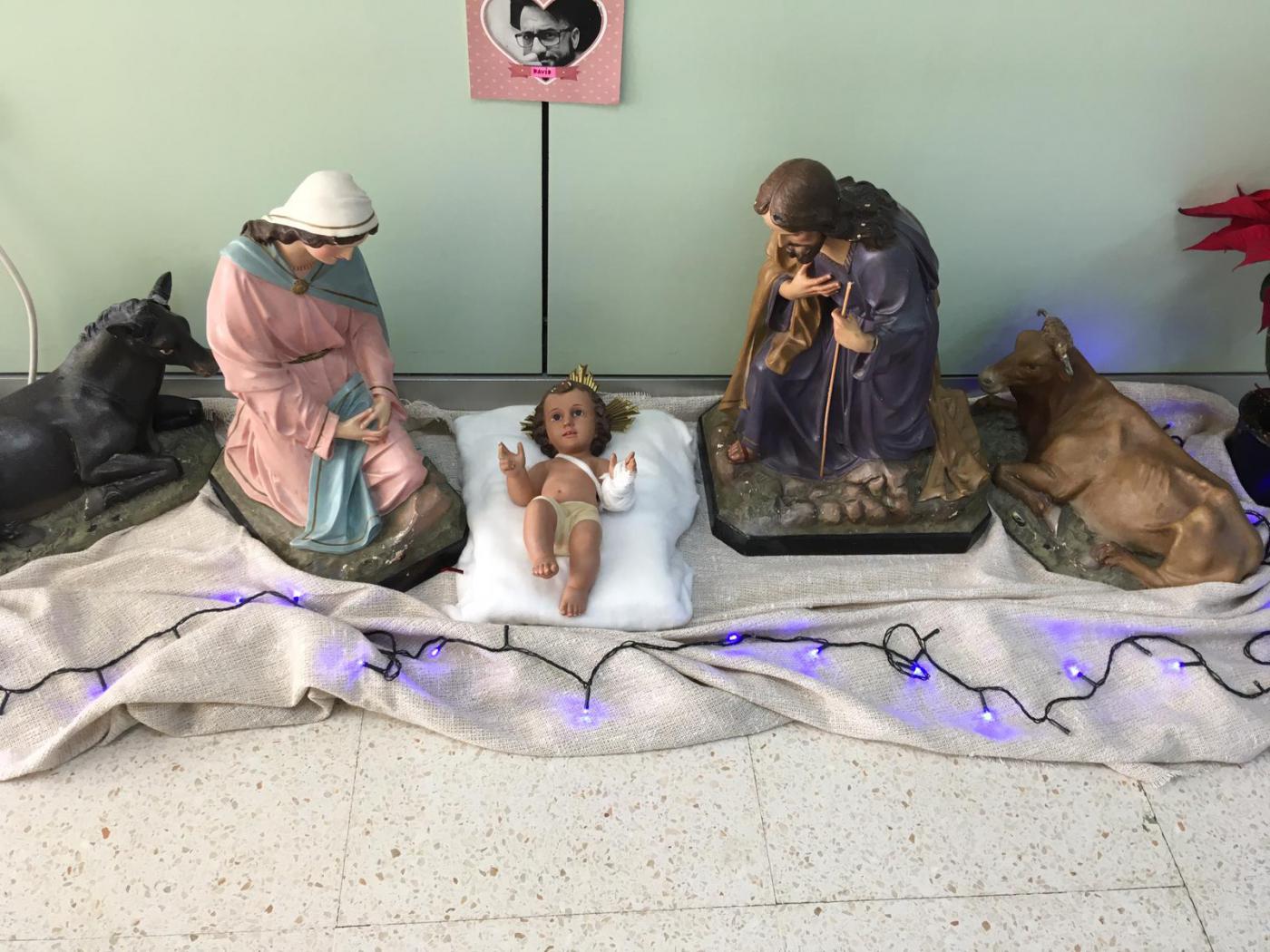 Belenes en el Hospital Clínico, enviados por María Jesús Morales, alumna del Centro Superior de Estudios Teológicos San Pablo  y voluntaria. 