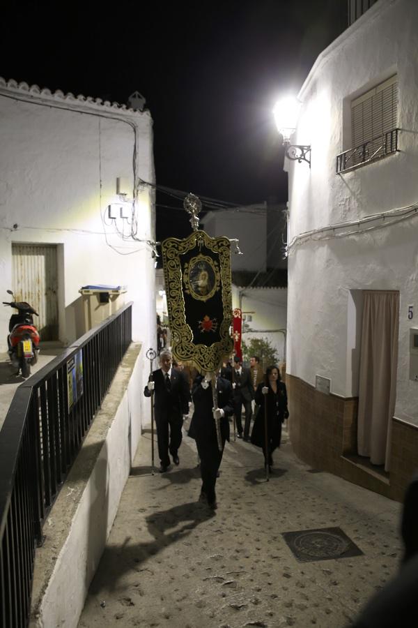 Rosario vespertino con la participación de estandartes de todas las Patronas Marianas de la Diócesis de Málaga, en Algarrobo // Y. MARTÍN