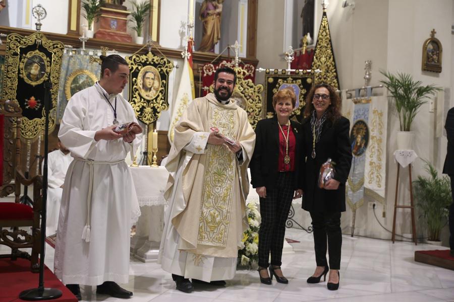Eucaristía en la parroquia de Santa Ana (Algarrobo) con la participación de las Patronas Marianas de la Diócesis de Málaga // Y. MARTÍN
