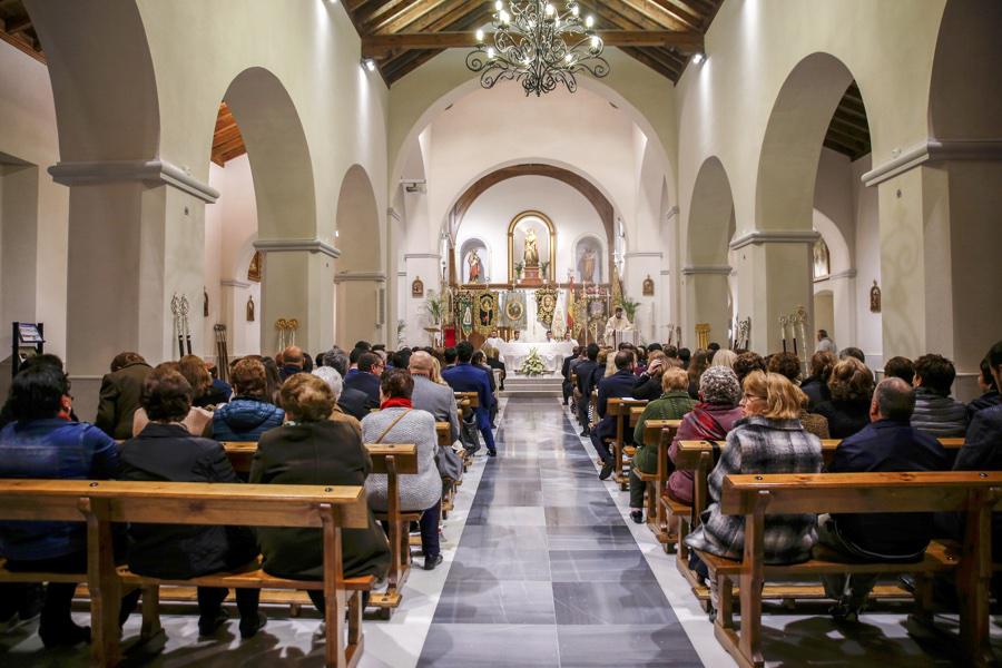 Eucaristía en la parroquia de Santa Ana (Algarrobo) con la participación de las Patronas Marianas de la Diócesis de Málaga // Y. MARTÍN