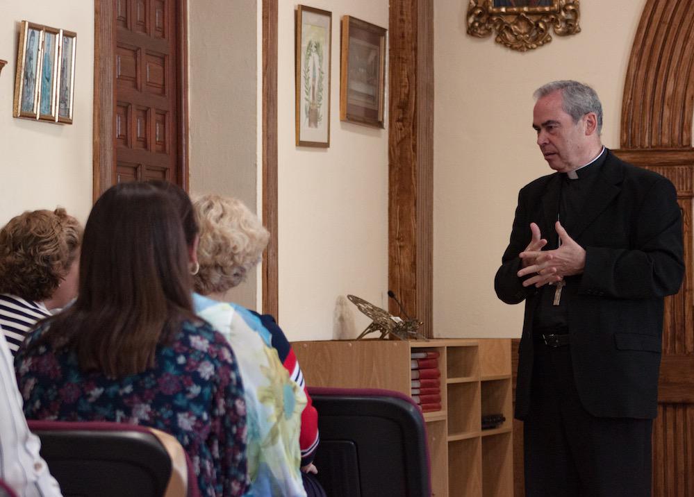 Visita pastoral del Obispo de Málaga, Jesús Catalá, a la parroquia Virgen Madre en Nueva Andalucía (Marbella) // E. GONZÁLEZ GUERRERO