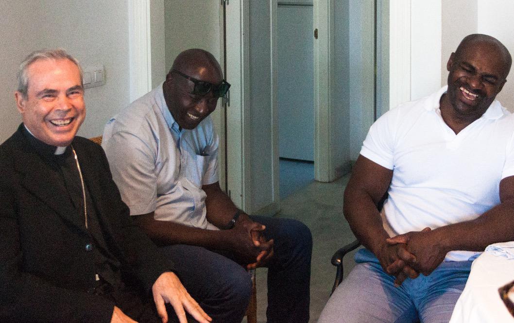 Encuentro con enfermos dentro de la Visita pastoral del Obispo de Málaga, Jesús Catalá, a la parroquia Virgen Madre en Nueva Andalucía (Marbella) // E. GONZÁLEZ GUERRERO