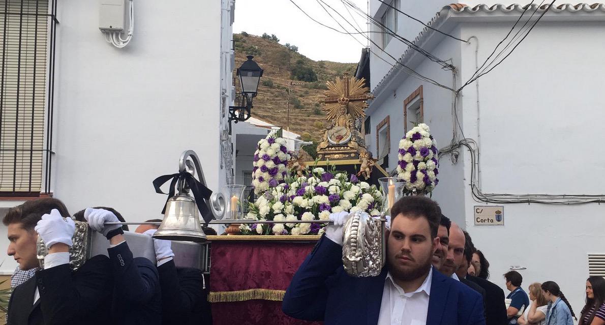 Nuestra Señora de las Angustias es procesionada en Algarrobo
