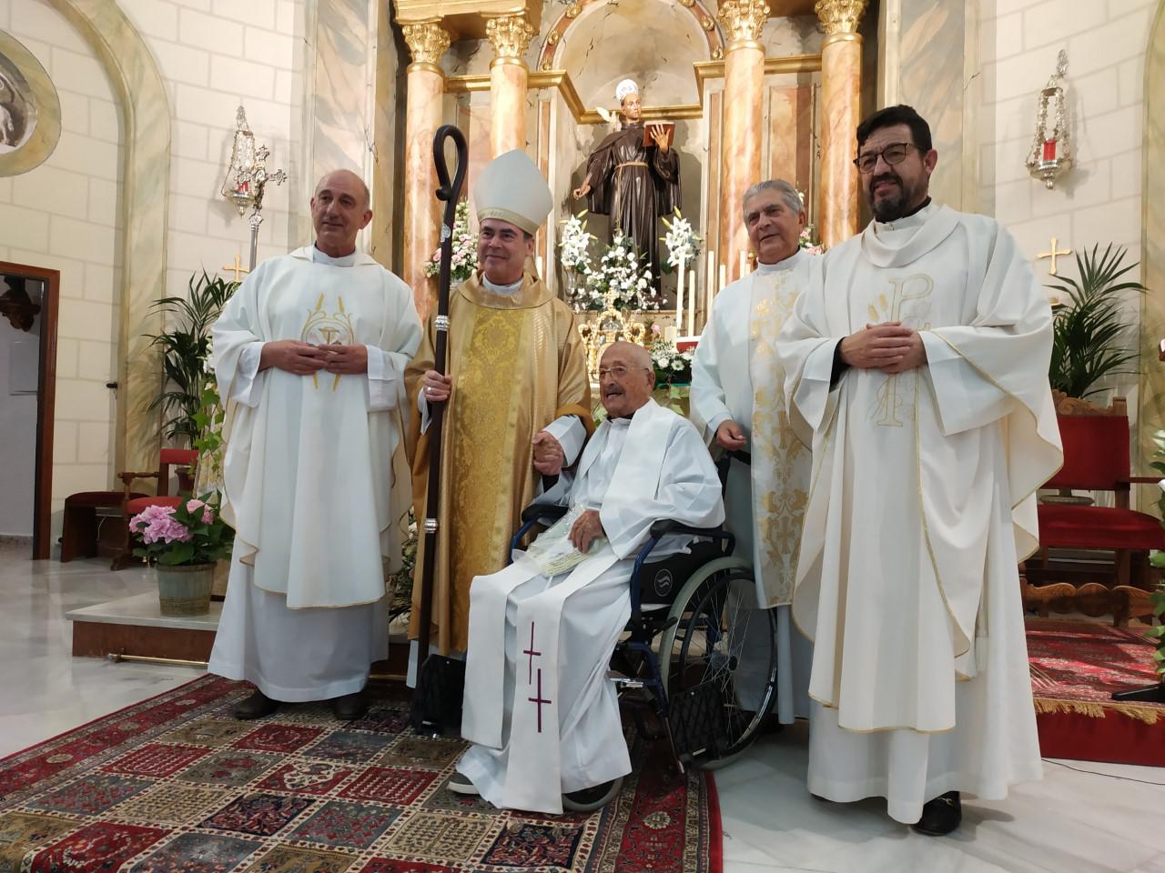 San Pedro de Alcántara recibe la Visita Pastoral del Obispo