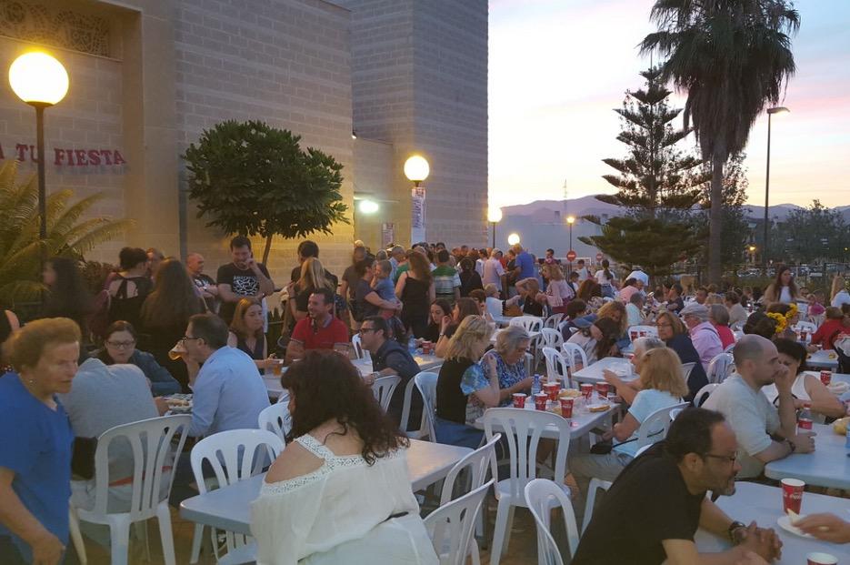 Verbena a favor de Cáritas en la parroquia Ntra. Sra. del Carmen de Campanillas