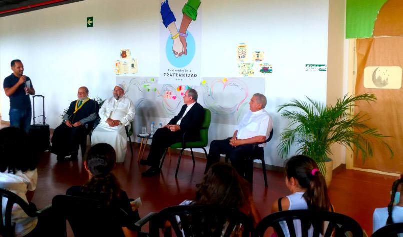 El Obispo y el imán de Fuengirola se encuentran con niños cristianos y musulmanes en el II Campamento Interreligioso de Verano