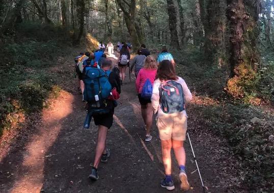 Jóvenes de las parroquias de San Miguel y San Pedro hacen el Camino de Santiago