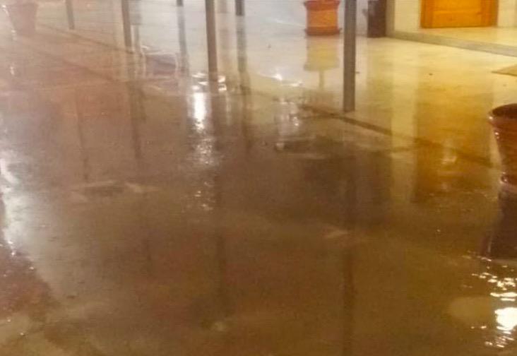 El agua inunda la cripta de San Felipe y causa daños en otros templos