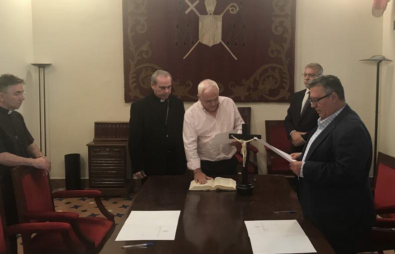 Juramento y profesión de fe de tres nuevos diáconos permanentes