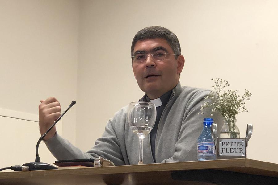 José Emilio Cabra: «Seguramente no todos estamos destinados al martirio, pero a todos nos dice Jesús que no hay amor más grande que dar la vida por los amigos»