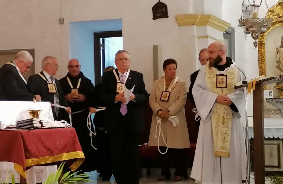 Ocho seglares han profesado como franciscanos seglares en Vélez-Málaga