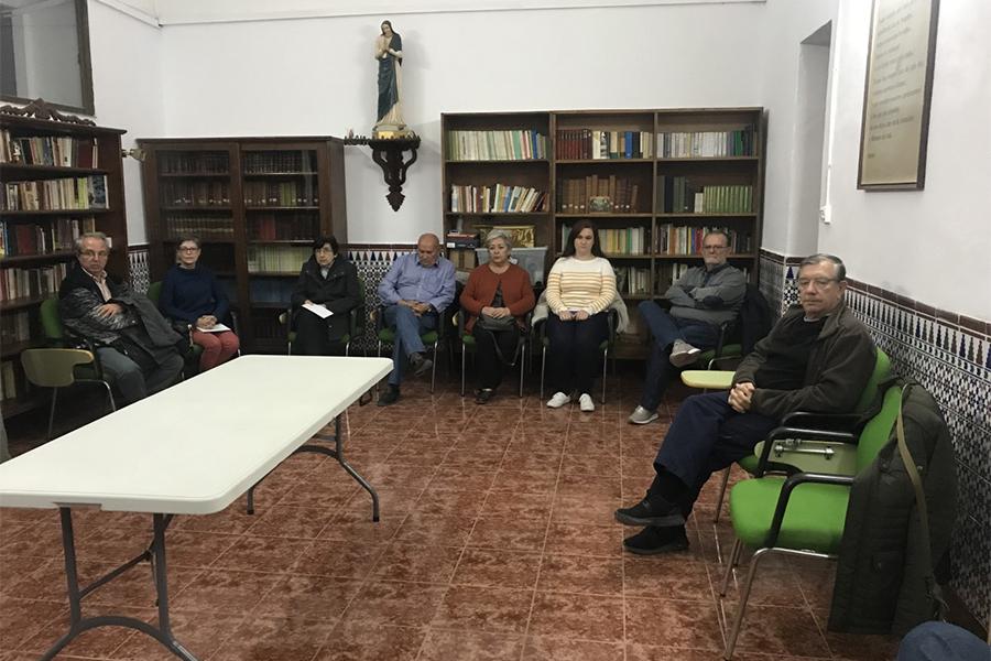 Encuentro del delegado de Hermandades y Cofradías, Manuel Ángel Santiago, con la Agrupación de Cofradías de Semana Santa y Hermandades de Gloria de Melilla