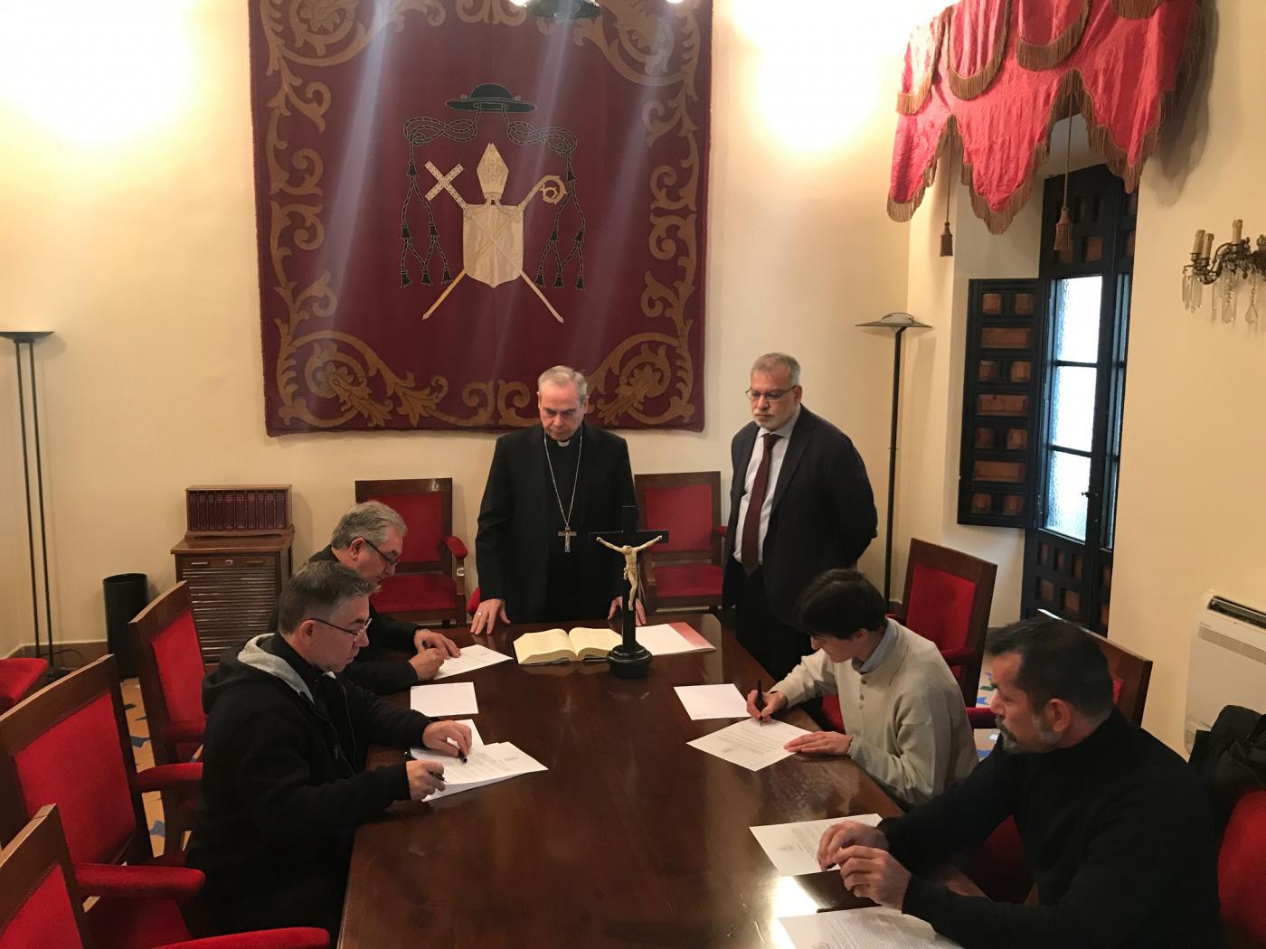 El Tribunal diocesano para la beatificación de María Isabel González del Valle realiza su juramento y profesión de fe