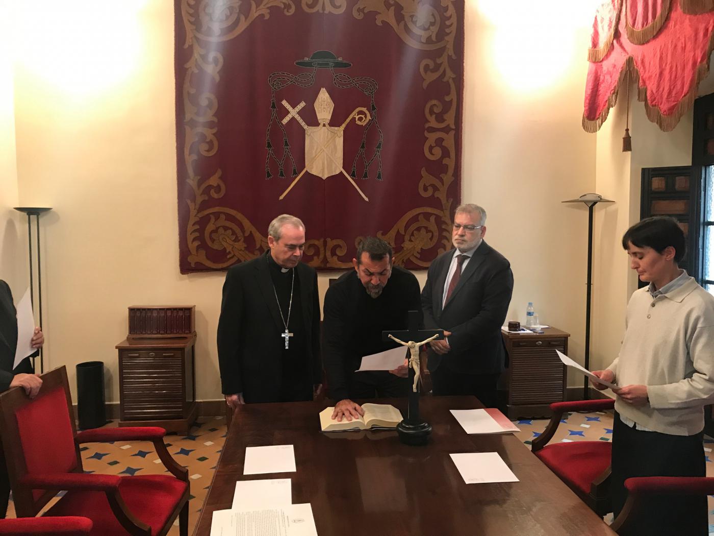 El Tribunal diocesano para la beatificación de María Isabel González del Valle realiza su juramento y profesión de fe