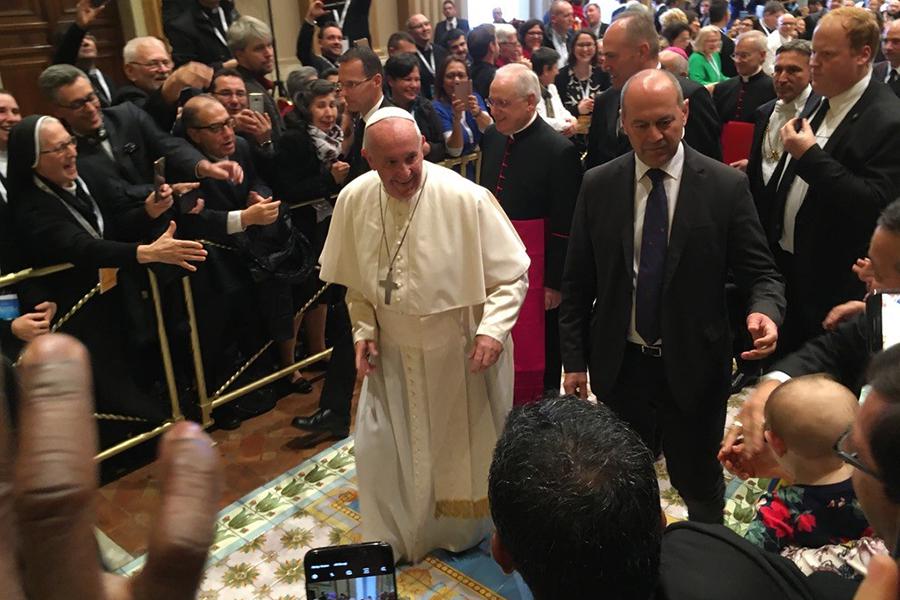 Encuentro Internacional «La “Iglesia en salida”. Recepción y perspectivas de Evangelii gaudium» // J. HURTADO