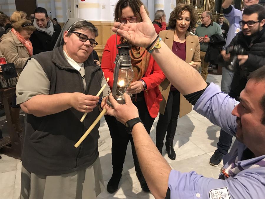 La Luz de la Paz de Belén llega a la Melilla // C. RUBIALES