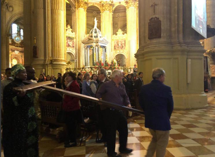 La Cruz de Lampedusa, en la Catedral de Málaga, en la fiesta de la Sagrada Familia