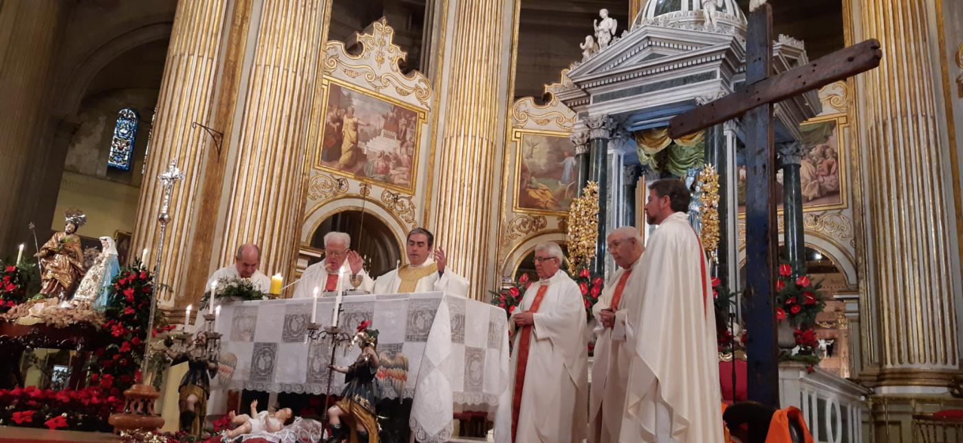 La Cruz de Lampedusa, en la Catedral de Málaga, en la fiesta de la Sagrada Familia
