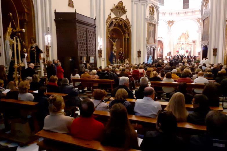 El Coro Diocesano congrega a numerosos fieles en su concierto-oración de Navidad