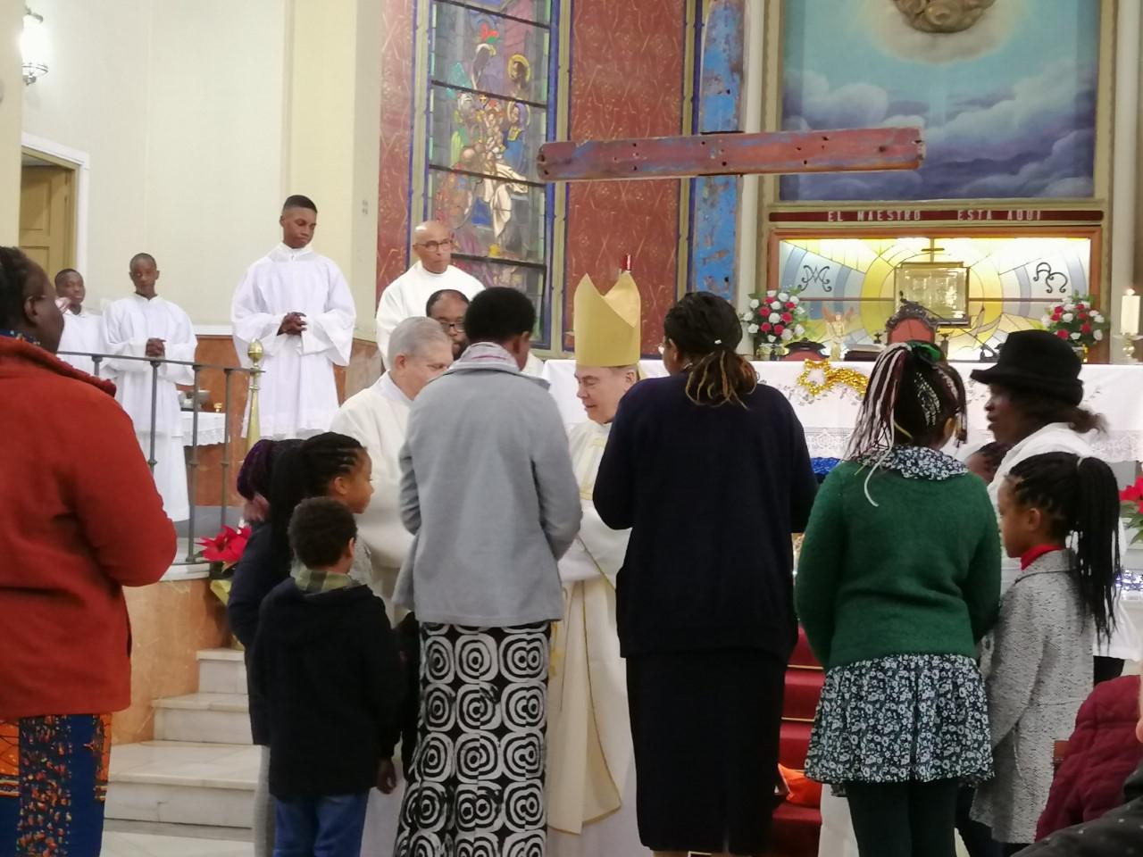 Eucaristía en Cristo Rey, presidida por el Obispo de Málaga, con la Cruz de Lampedusa // A.MEDINA