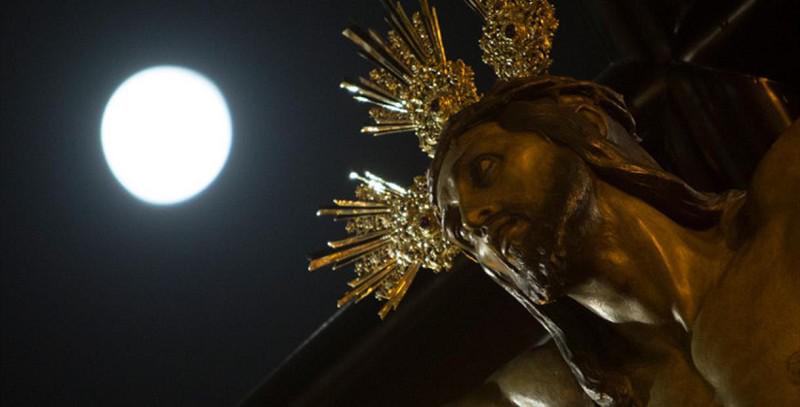 Procesión extraordinaria de Expiración.  Un relato