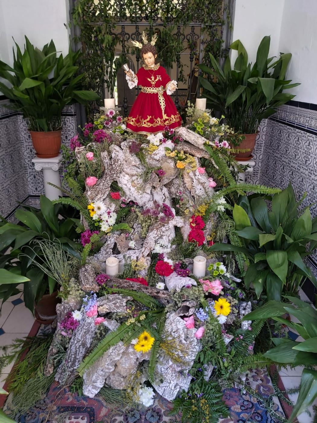 Yunquera celebra el Corpus Christi en el jueves que reluce más que el sol