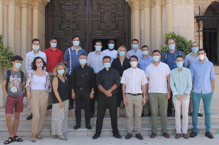 Seminaristas llamados a ser sacerdotes que comuniquen