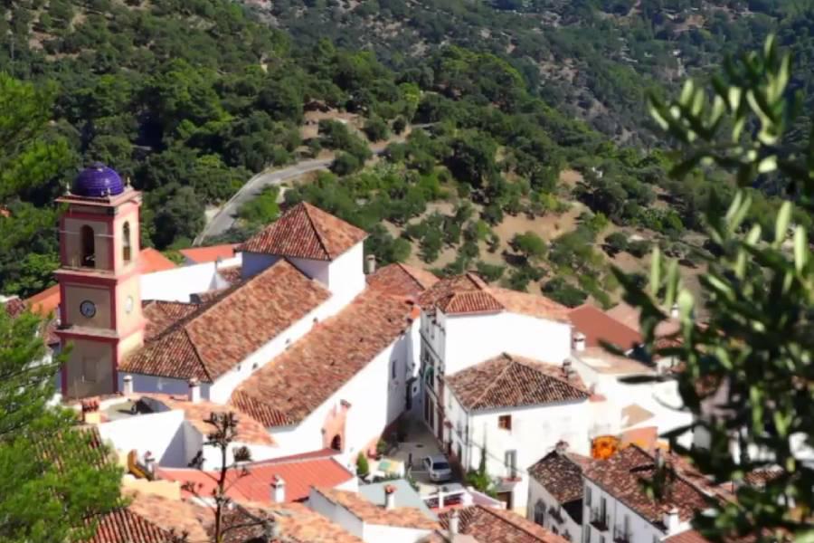 Algatocín, un pueblo con muchos senderos