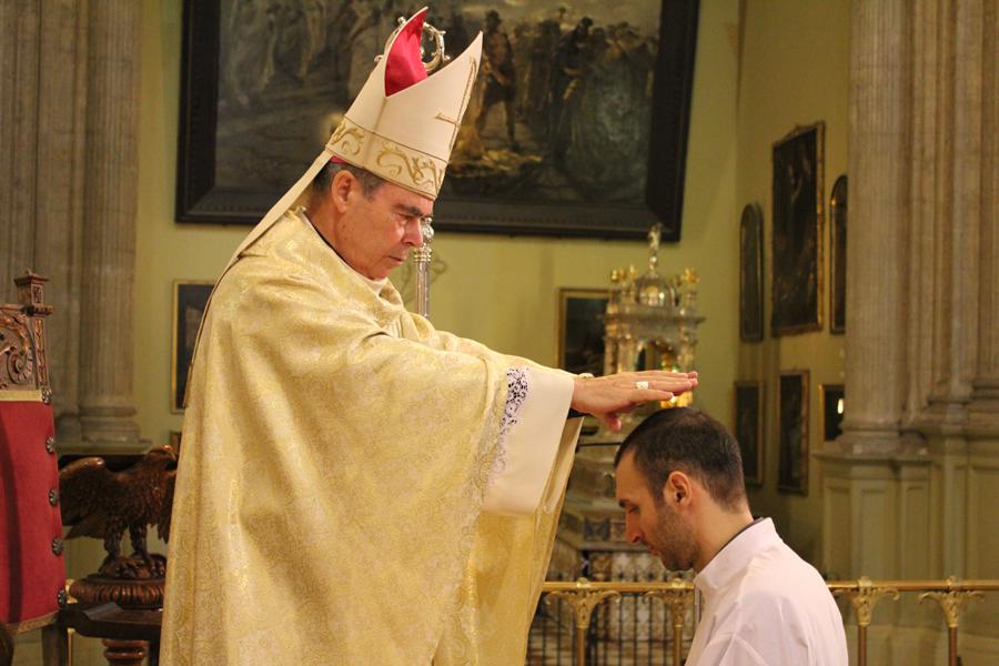 Galería de imágenes de la ordenación diaconal de David Roca