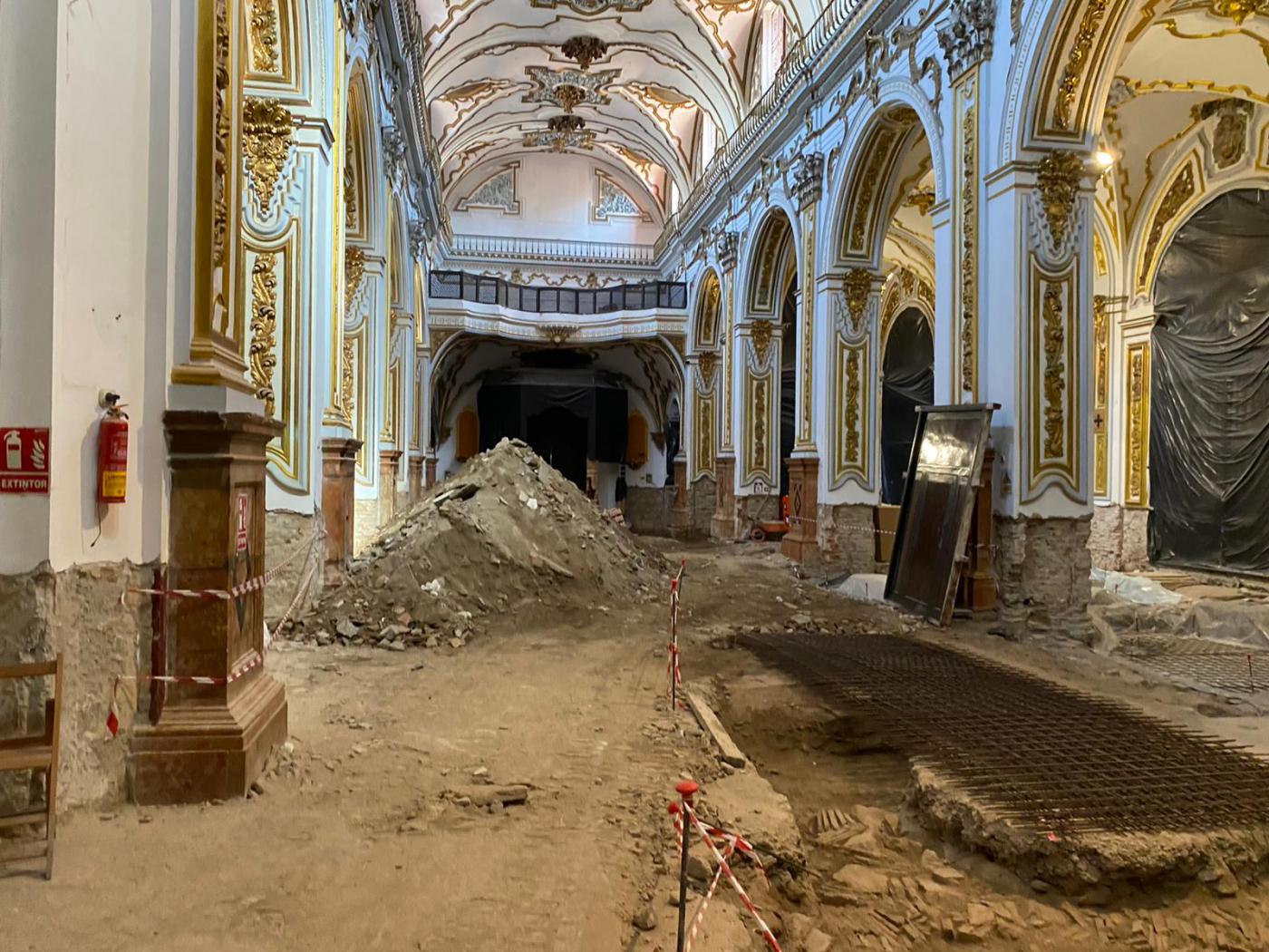 Templo parroquial de los Santos Mártires durante las obras efectuadas en 2020