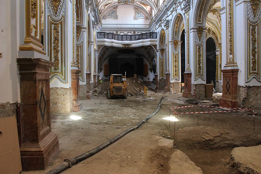 Templo parroquial de los Santos Mártires durante las obras efectuadas en 2020