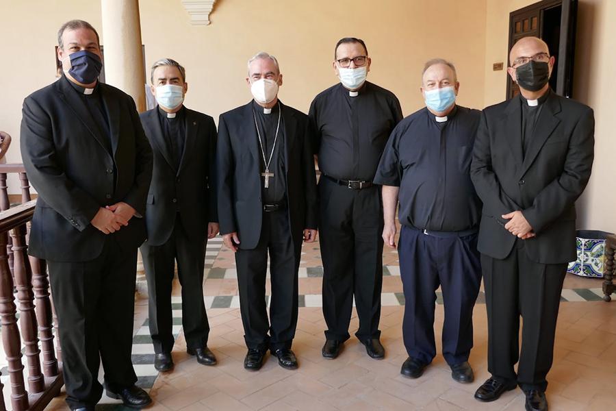 Jura y profesión de fe de los nuevos vicarios episcopales