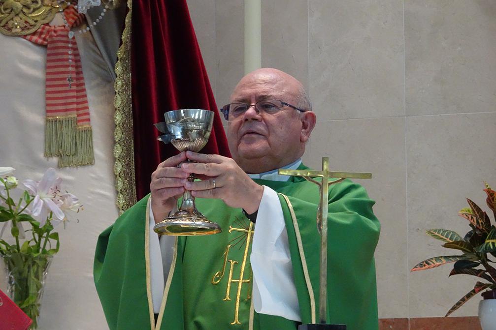 Galería del recorrido por Málaga del cáliz profanado por el Daesh en Irak