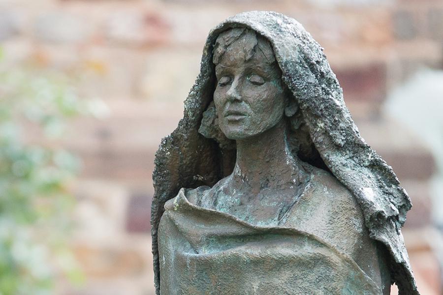 Santa Hildegarda de Bingen, luz en la oscuridad