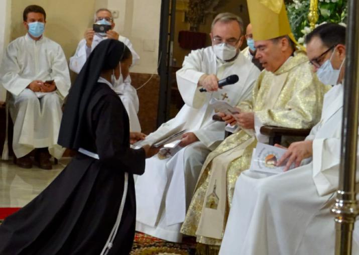 Profesa una nueva religiosa Clarisa en Antequera