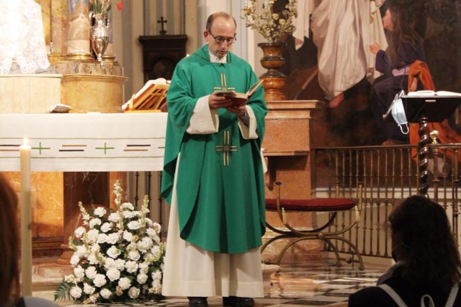 Cáritas Parroquial abre sus puertas en San Felipe Neri
