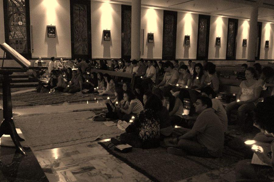 COPE «Los jóvenes esperan mes a mes el Adoremus»