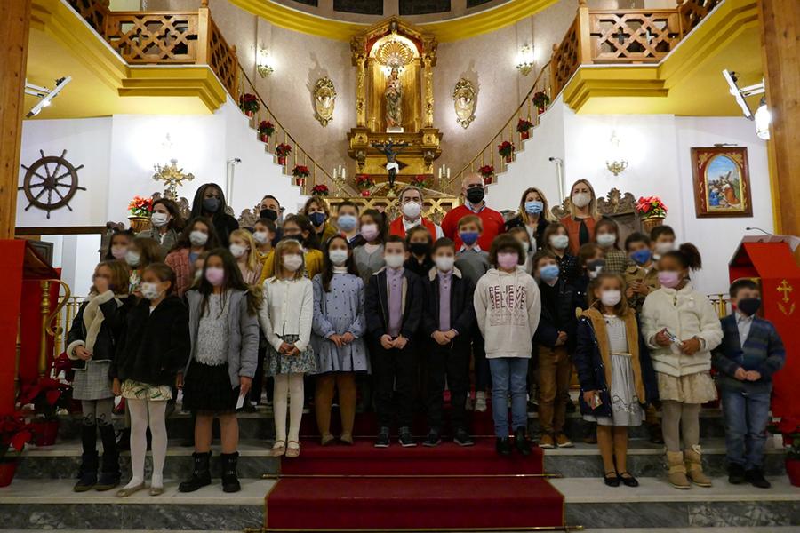 La comunidad de Santa María del Mar vive la confirmación de niños y padres