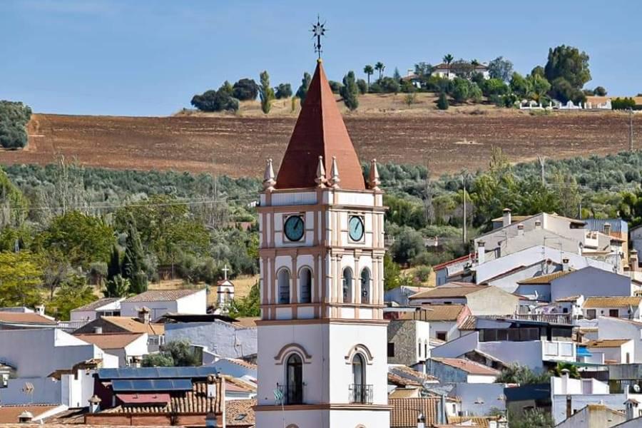 Torre de la parroquia de San Juan de Letrán en Arriate