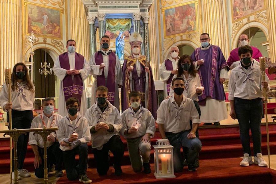La Luz de la Paz de Belén llegó a la Catedral de Málaga