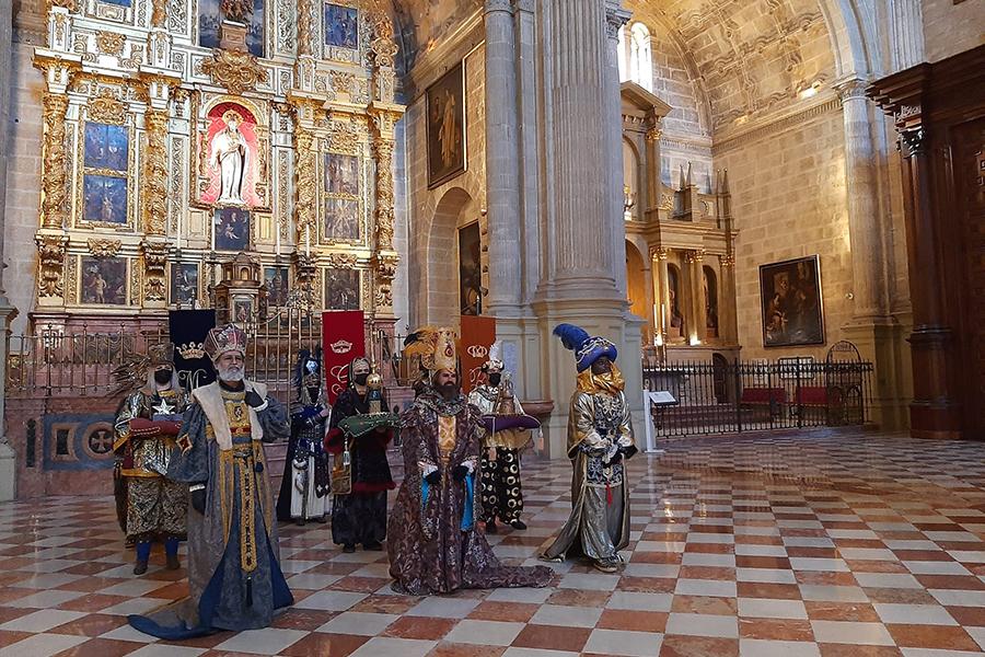 Los Sabios de Oriente hacen escala en la Catedral de Málaga